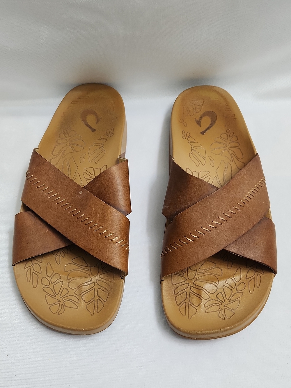 OluKai Kipe'a Sahara Leather Slide Sandals (W Size 8)